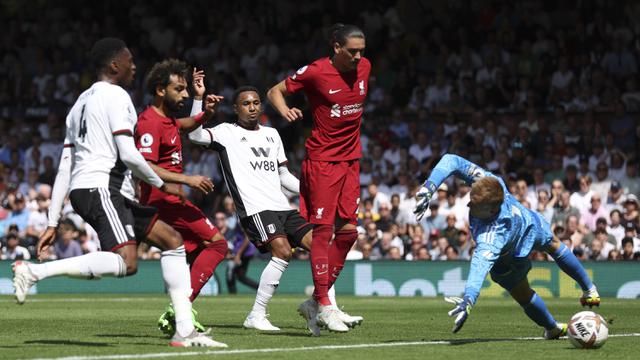 Foto: Mohamed Salah Bawa Liverpool Tidak Kalah dari Aleksandar Mitrovic dan Fulham di Pekan Pertama Liga Inggris 2022 / 2023