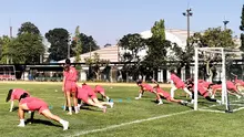 Timnas Putri Indonesia saat melakukan sesi latihan. (Erwin Snaz/Bola.com)