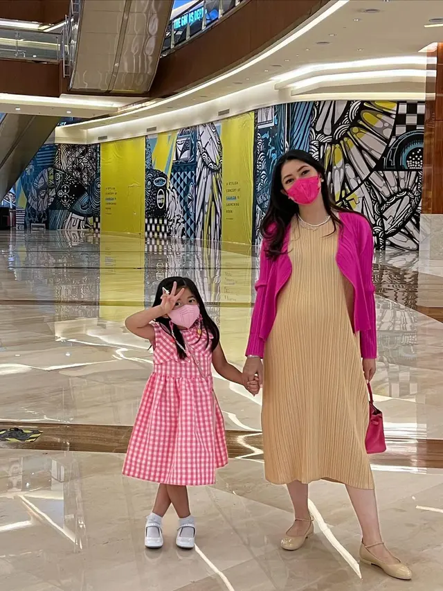 [Fimela] Aliya Rajasa Hamil