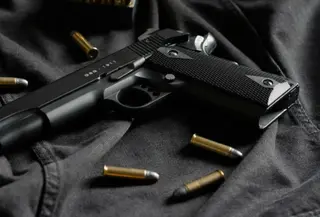 Ilustrasi pistol. (Unsplash)