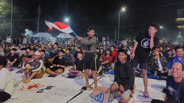 Bupati Kukar Penuhi Harapan Netizen, Nobar Timnas U-23 di Videotron Hebohkan Tenggarong