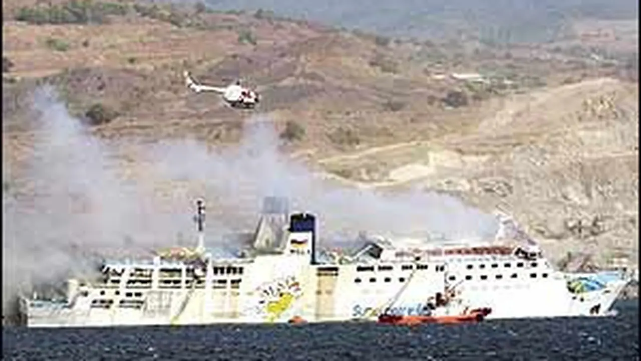 Kebakaran terjadi di Superferry 14 hampir dua jam setelah meninggalkan Manila. (AFP/Arsip)