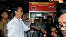 Menurut Jokowi kantin Blok G sudah bersih, nyaman, serta tertata. Senin (14/04/2014) (Liputan6.com/Herman Zakharia).