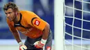 Sebastien Frey. Kiper Prancis yang pensiun di Bursaspor pada Juli 2015 ini total tampil dalam 446 laga di Serie A Liga Italia dengan mencatat 127 kali clean sheet. Klub yang pernah dibelanya adalah Inter Milan, Hellas Verona, Parma, Fiorentina dan Genoa sejak 1998 hingga 2013. (AFP/Alberto Pizzoli)
