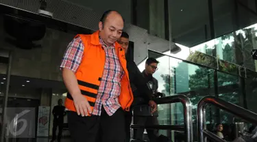 Andri Tristianto Sutrisna usai menjalani pemeriksaan KPK, Jakarta, Senin (7/3/2016). Andri diperiksa sebagai saksi Pengacara Awang Lazuardi terkait kasus dugaan menerima suap. (Liputan6.com/Helmi Afandi)