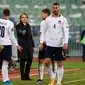 Pelatih Timnas Italia, Roberto Mancini, memberikan instruksi kepada timnya ketika bersua Bulgaria pada laga kedua Grup C kualifikasi Piala Dunia 2022 zona Eropa, di Vasil Levski National Stadium, Senin (29/3/2021) dini hari WIB. (AFP/Nikolay DOYCHINOV)