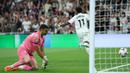 Gol Rodrygo pada menit ke-75 membalik keadaan. Real Madrid unggul 2-1. (Thomas COEX/AFP)