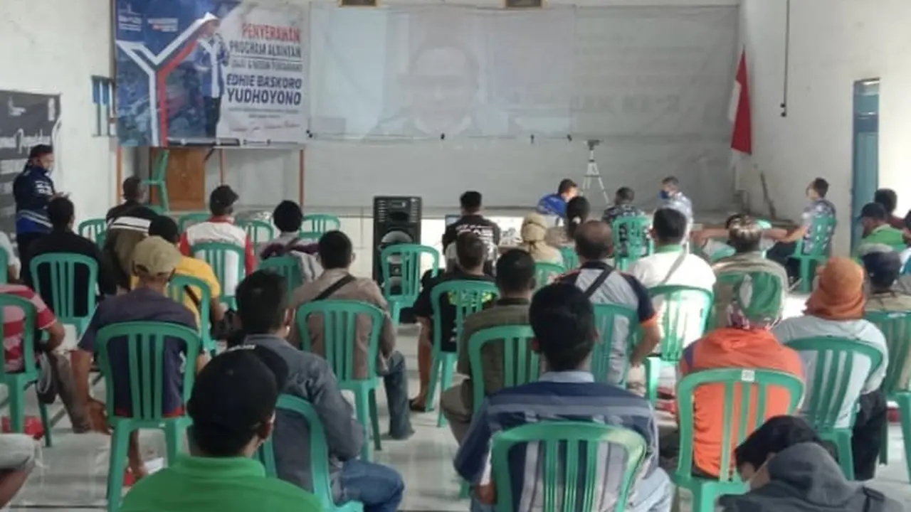 Aula Desa Jambangan Kecamatan Paron Kabupaten Ngawi.