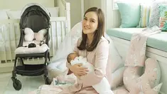 Shandy Aulia merupaka sosok selebriti yang sangat memperhatikan penampilannya. Usai ia melahirkan, Shandy Aulia pun langsung tampil cantik kembali dengan langsung langsing seperti tidak penambahan berat badan. (Liputan6.com/IG/@shandyaulia)