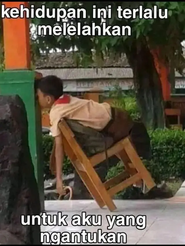 10 Potret Absurd Bocah Tidur di Sembarang Tempat, Ada yang Di Rak Supermarket