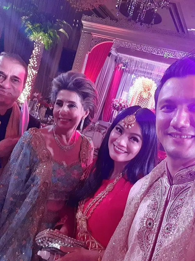 12 Tahun Bersama, Ini 6 Foto Titi Kamal dan Christian Sugiono Dalam Busana India