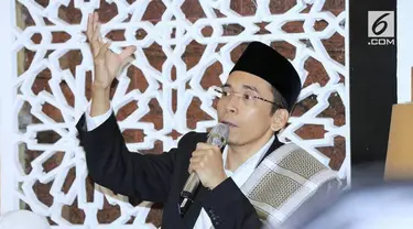 Gubernur NTB Tuan Guru Bajang (TGB) Zainul Majdi membuktikan dukungannya kepada Presiden Joko Widodo atau Jokowi dengan mundur dari Partai Demokrat.