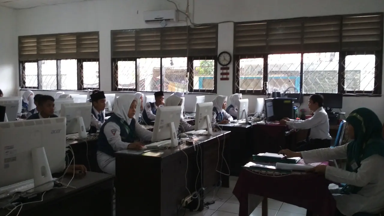 UNBK 2018 Dari Tathering Hingga Pinjam Laptop Ala MTs N 2 Kota Cirebon
