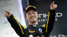 Pembalap muda potensial, Guanyu Zhou, akan mencetak sejarah sebagai pebalap China pertama yang akan berlaga di F1. (AFP/STR)