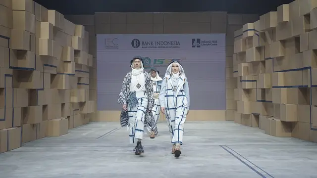 Desainer Fashion IKRA