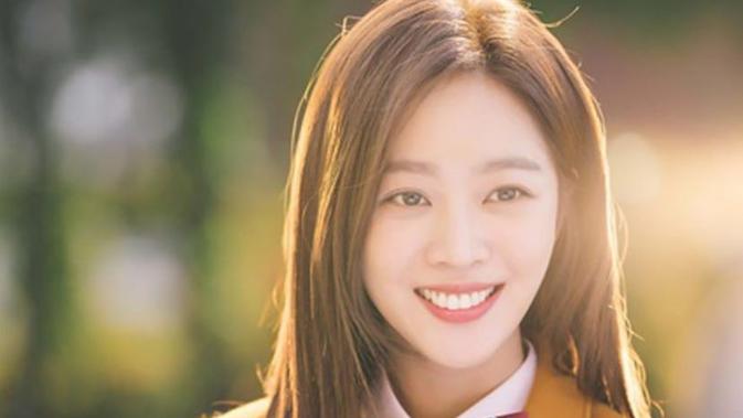 Cantiknya Jo Bo Ah Saat Jadi Anak Sma Dalam Drama My Strange Hero News Entertainment Fimela Com