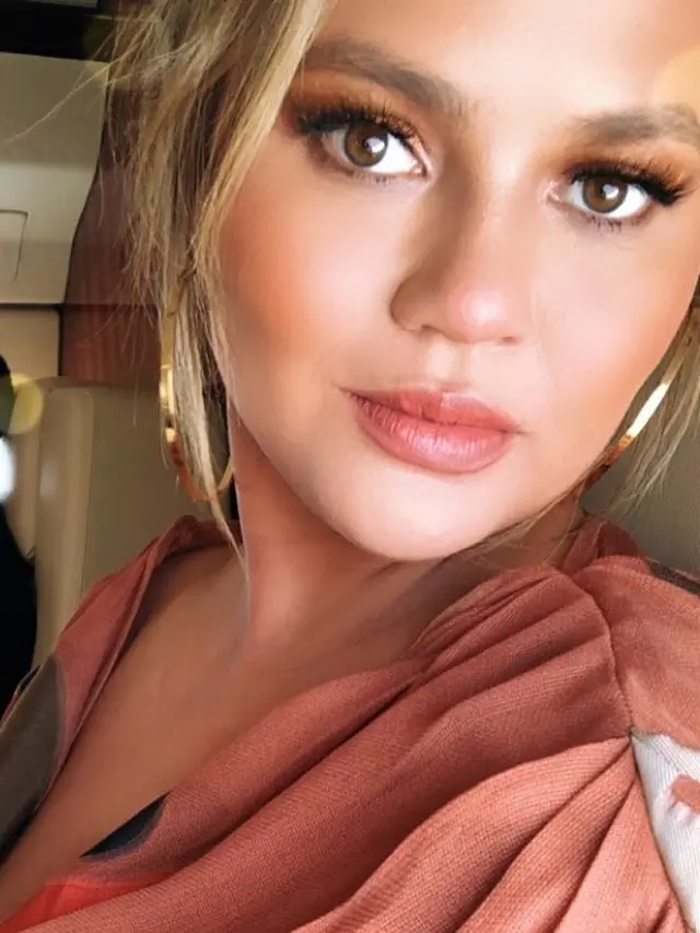 [Bintang] Chrissy Teigen