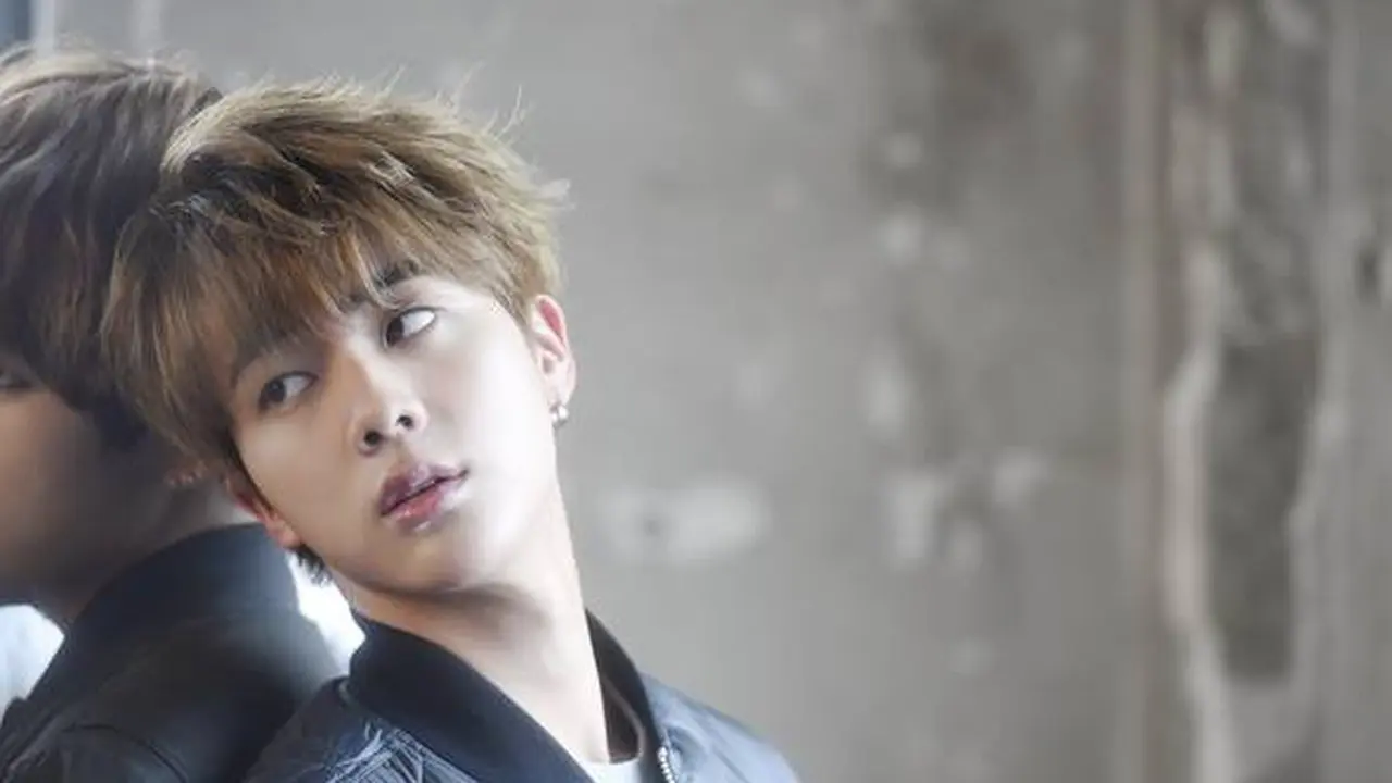 Jin `BTS`