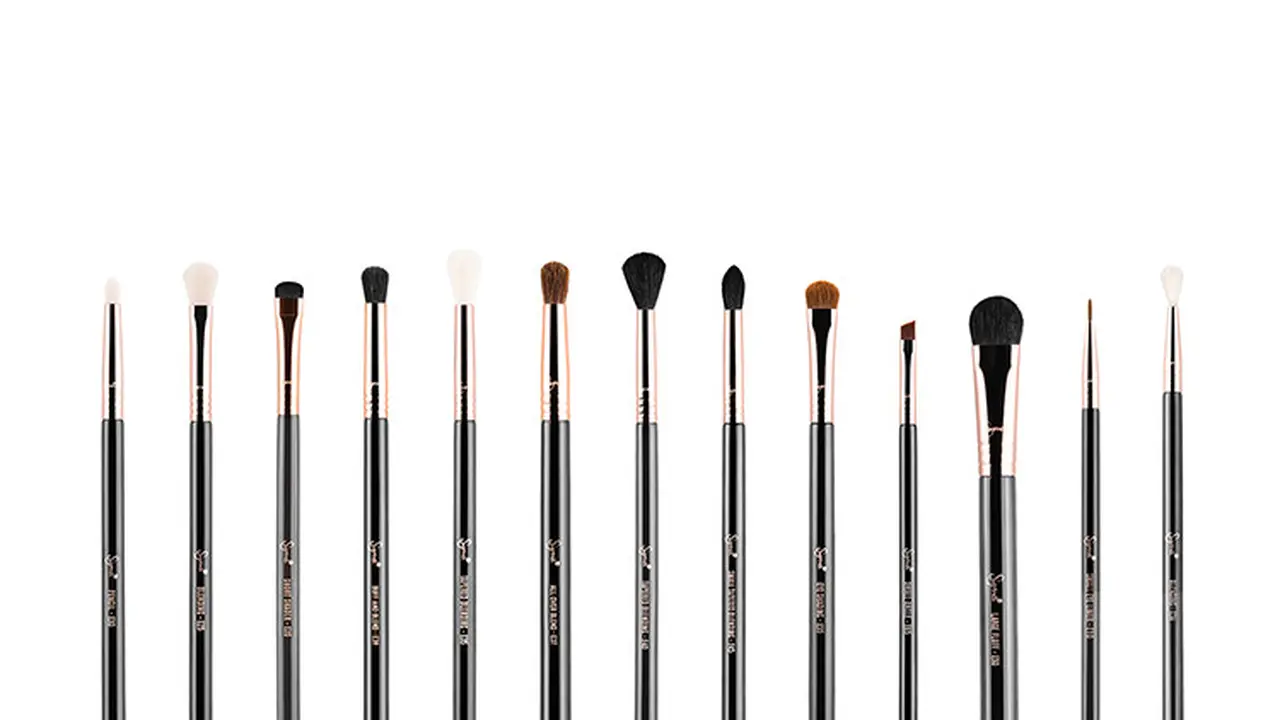 Koleksi Rangkaian Kuas Makeup Terbatas dengan Desain Mewah