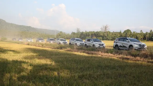Ekspedisi Terios 7 Wonders memasuki etape terakhir. Diselenggarakan mulai 13 – 16 November 2019, sembilan unit Daihatsu Terios akan menjelajah Kolaka, Sulawesi Tenggara.