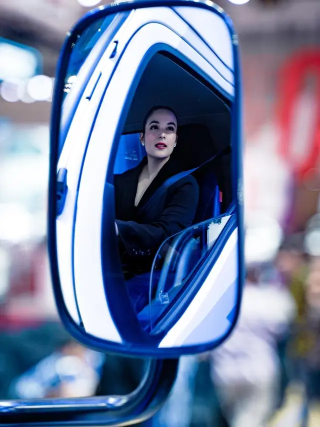 Chelsea Islan Comeback