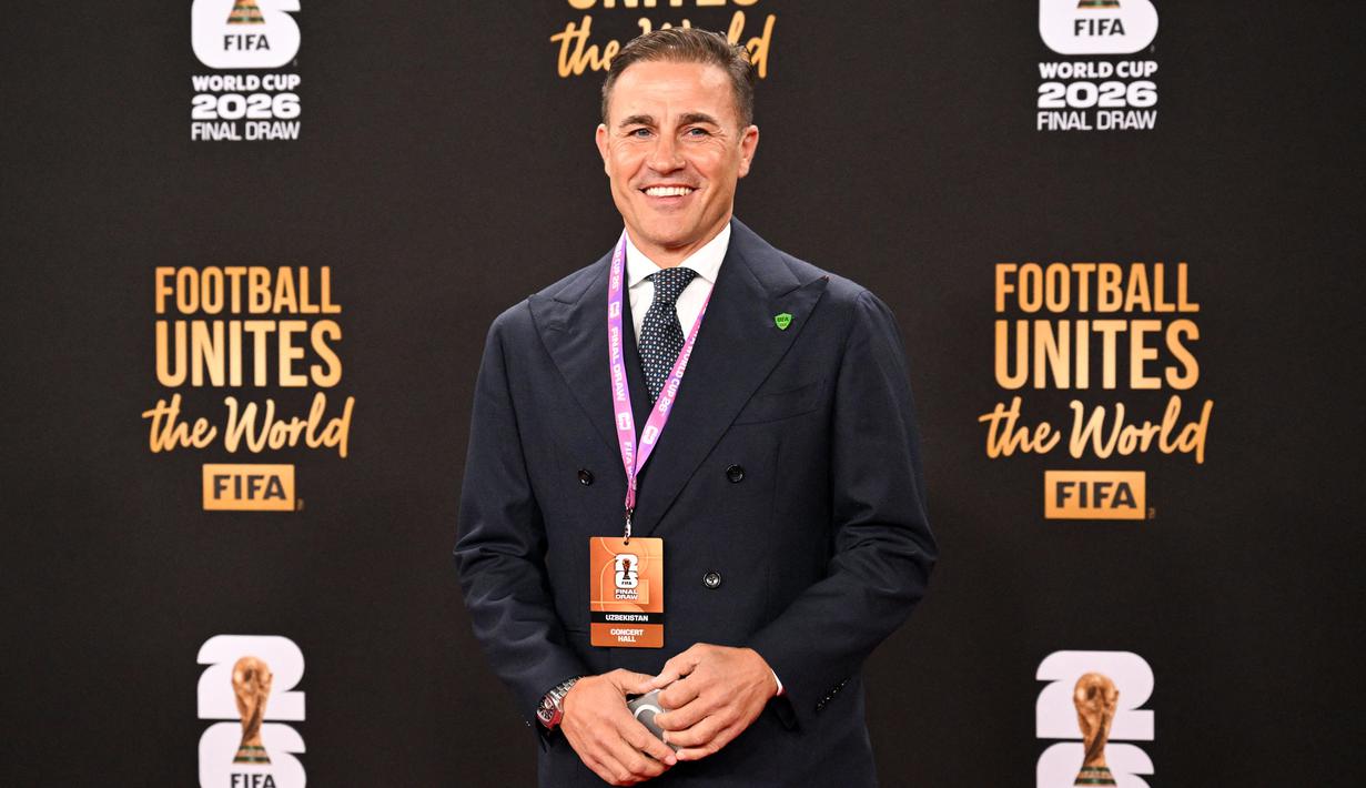 Fabio Cannavaro meneruskan tongkat estafet dari pelatih sebelumnya, Timur Kapadze yang membawa Uzbekistan ke Piala Dunia 2026. (AFP/Roberto Schmidt)