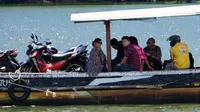Istri Terpidana Mati Kim ke Nusakambangan Naik Kapal Compreng
