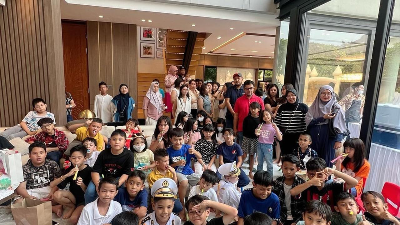 Pesta Ulang Tahun Sangat Meriah