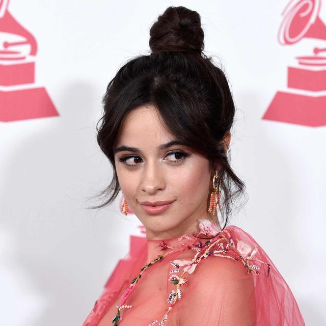 Lirik Lagu Beautiful Bazzi Feat Camila Cabello Ragam Bola Com Kemudian pilih format file yang akan di unduh. lirik lagu beautiful bazzi feat