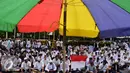 Warga muslim Semarang mengikuti jejak saudara muslim mereka yang menggelar Aksi Damai 212 atau Aksi Bela Islam III di Jakarta, Semarang, Jawa Tengah, Jumat (02/12). (Liputan6.com/Gholib)