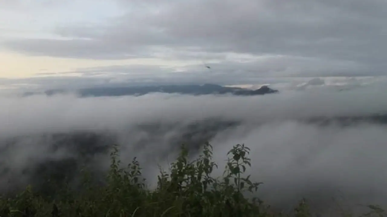 Eksotika alam Bukit Latorang di Kabupaten Soppeng, Sulsel yang diselimuti cerita mistis (Liputan6.com/ Eka Hakim)