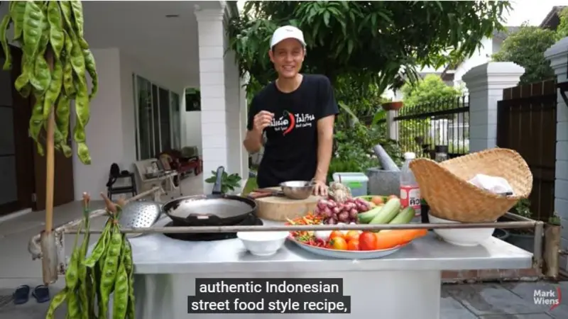 Food Vlogger Amerika Bagikan Resep Nasi Goreng Petai