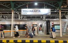 6 Stasiun Kereta Api Pailng Ramai Turis Asing