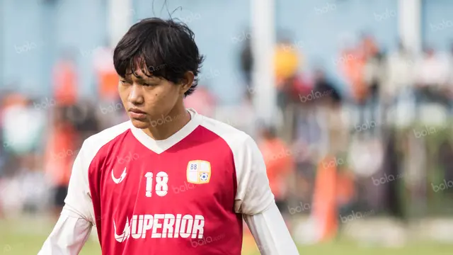 Bola.com Barito Putera Adam Alis