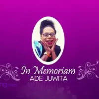 Dunia hiburan kembali berduka, Ade Juwita, komedian yang terkenal berkat program televisi tutup usia di kampung halamannya, Sorong, Papua.