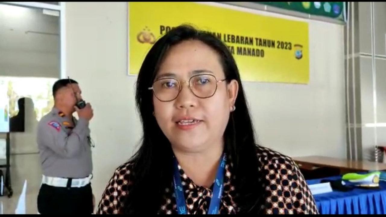 Manager Humas Angkasa Pura 1 Bandara Sam Ratulangi Manado Yanti Pramono saat diwawancarai, Rabu (19/4/2023).