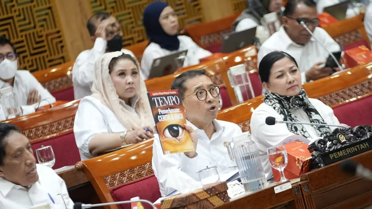 Menteri Kebudayaan Fadli Zon saat menghadiri Rapat Kerja bersama Komisi X DPR RI di Gedung Nusantara I, Kompleks Parlemen, Jakarta, Selasa (2/7/2025). (Dok. Kementerian Kebudayaan)