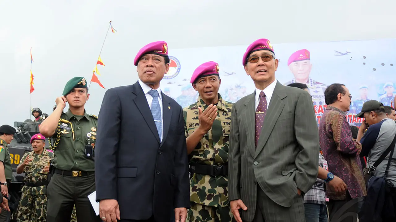 Menhan Ryamizard Resmi Jadi Warga Kehormatan Korps Marinir TNI AL