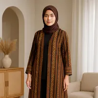 7 Koleksi Batik Kardigan dan Tunik dengan Detail Motif Unik, Cocok untuk Hijaber (sumber:AI)