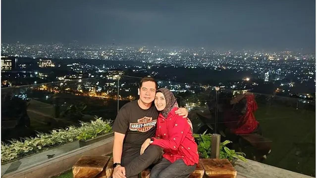 6 Potret Ricky Perdana dan Istri, Ungkap Kondisi Anak Usai Jatuh dari Lantai 2