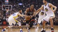Aksi DeMar DeRozan merepotkan Warriors (AP)