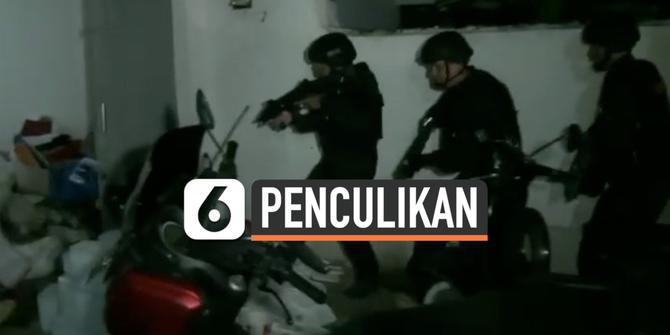 VIDEO: Detik-Detik Polisi Bebaskan Korban Penculikan di Pulomas