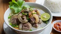 Cara Membuat Soto Kikil Bening yang Empuk Tanpa Bau Amis, Menggugah Selera Makan