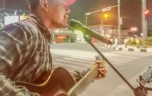 Kerasnya Hidup, Ini Cerita Musisi Jalanan di Persimpangan Jogja Ingin Mengubah Nasib Untuk di Masa Tua