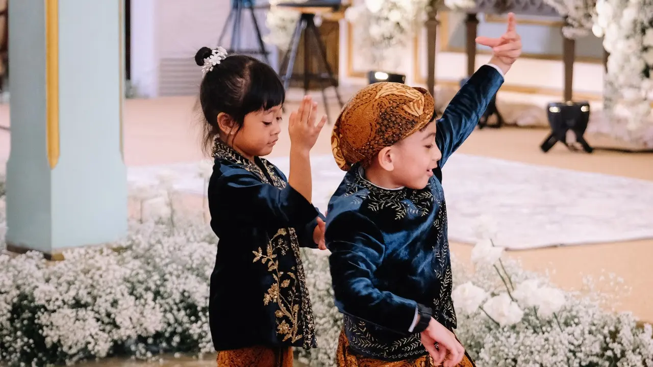 Jan Ethes dan Sedah Mirah. (Foto: Dok. Twitter @gibran_tweet)