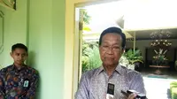 Sri Sultan HB X selaku Gubernur DIY menanggapi kasus penyerangan sesama pelajar yang menewaskan satu siswa SMA Muhammadiyah 1. (Liputan6.com/Yanuar H)