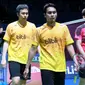 Ganda putra Indonesia Hendra Setiawan/Mohammad Ahsan kalah dari pasangan Korea Lee Yong Dae/Yoo Yeon Seong pada laga kedua Grup A BWF Dubai World Superseries Finals 2015. Kamis (10/12/2015). (Liputan6.com/Humas PP PBSI)