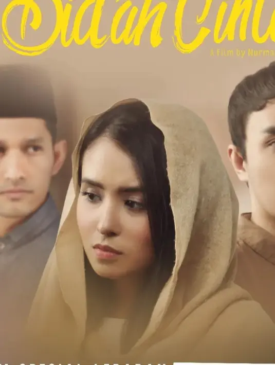Meski masih mencita-citakan untuk berhijab, kini Ayushita terlihat sering mengunggah potretnya dengan rambut panjang. Ayushita banjir doa untuk konsisten mengenakan hijab saat memerankan film berjudul Bidah Cinta pada 2017 silam. (Liputan6.com/IG/@ayushita)