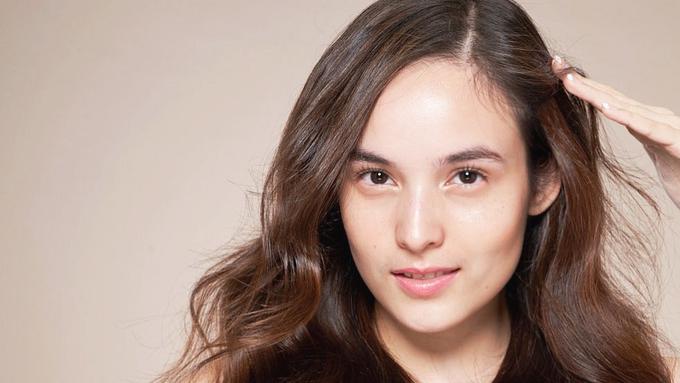 Transformasi Penampilan Chelsea Islan dari Makeup Natural ...