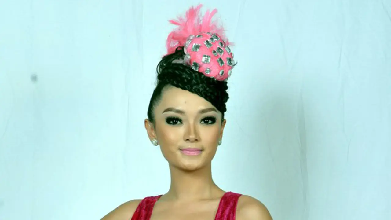 Zaskia Gotik Baru Mau Menikah Dua Tahun Lagi